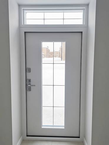 Дверь со стеклопакетом